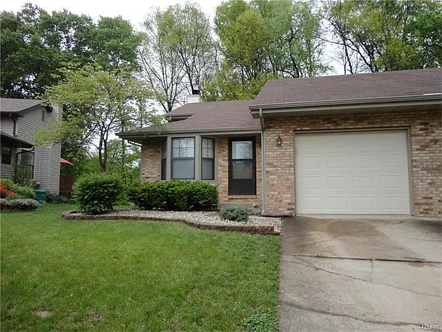 1322 Ridgewood Ct photo 1