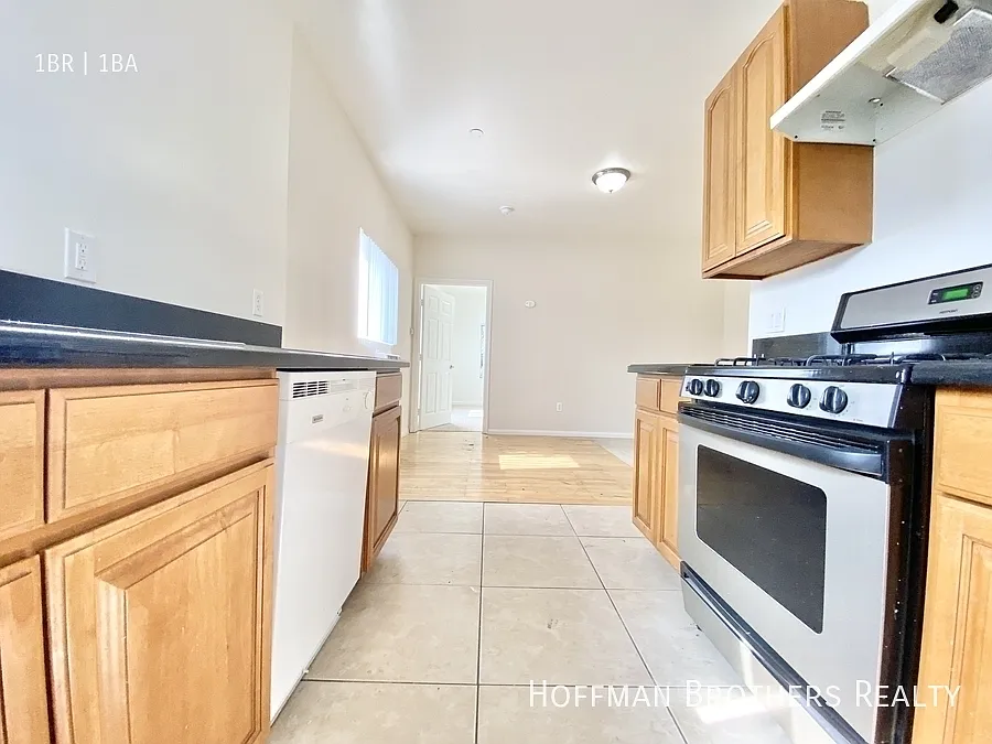 756 S Carondelet St, Los Angeles, CA 90057 — Photo 4