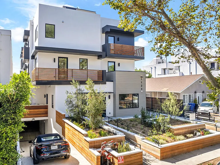 1123 N Formosa Ave #3 — Photo 33