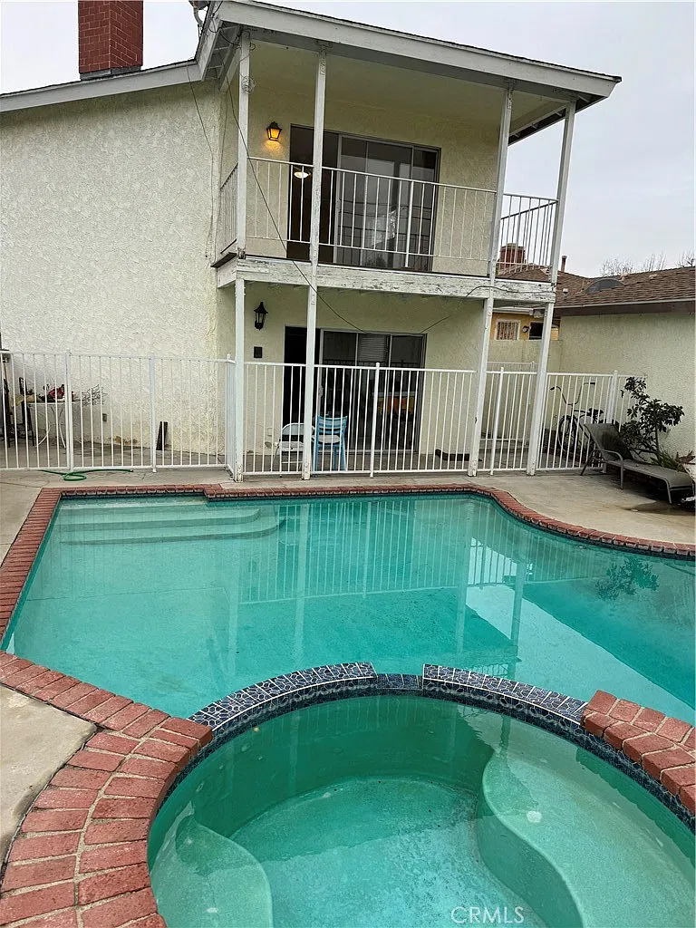 4 bed, 2685 sqft, $7,500 — Photo 2