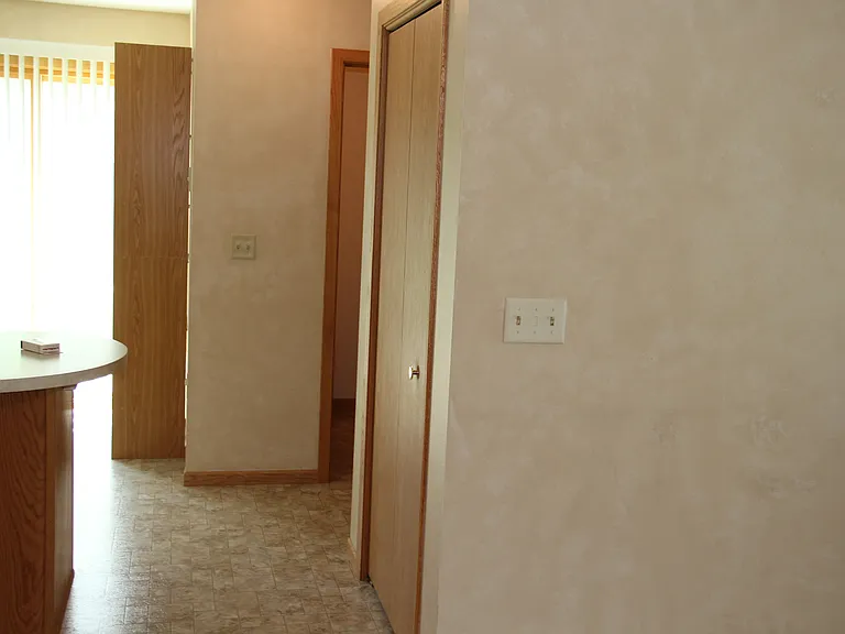 3902 Meadow Brook Ct — Photo 18