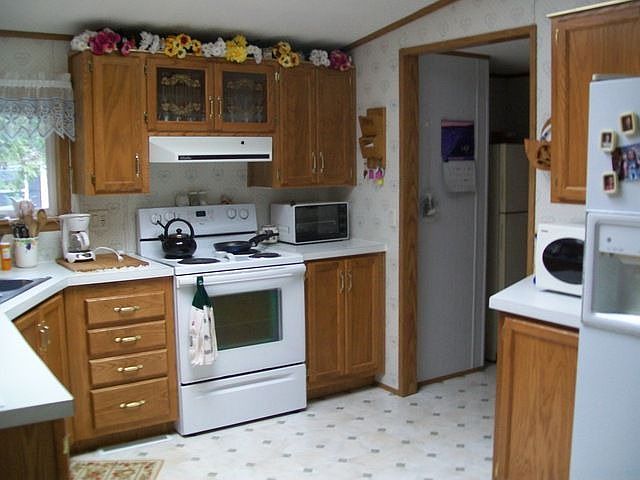2nd image of 1617 Colorado Pl