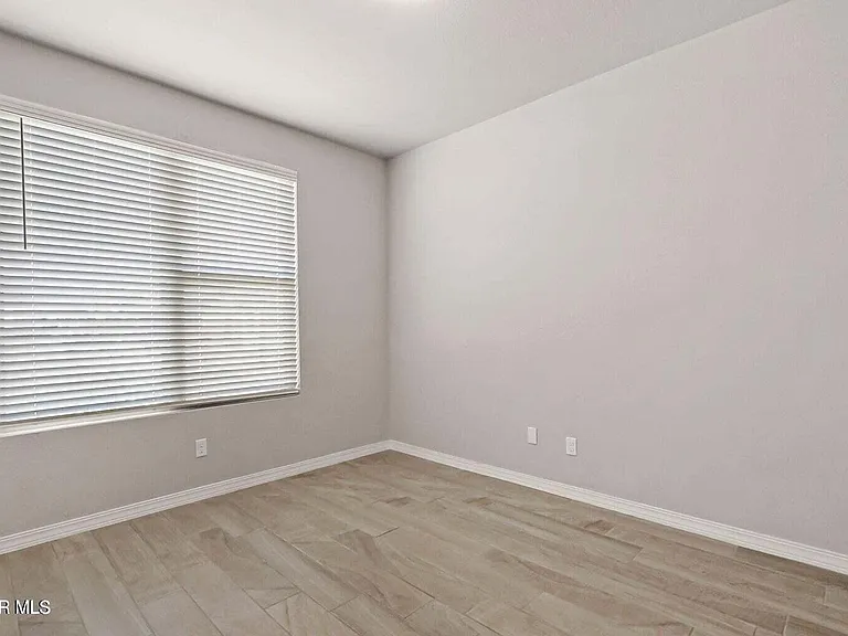 13186 Emerald Isle St — Photo 10