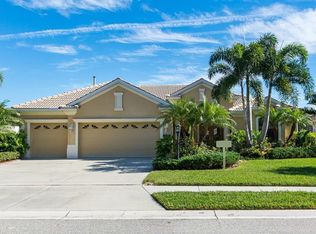 4925 Woodhurst Dr, Sarasota, FL 34243