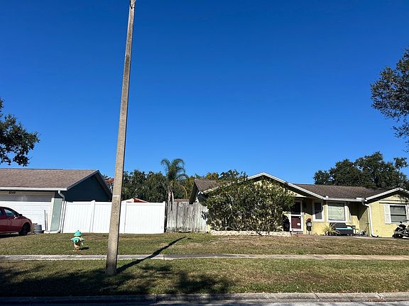 3rd image of 8305 Fishhawk Ave