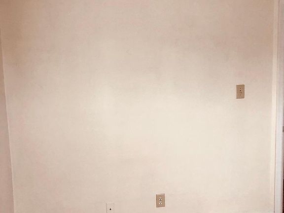 4th image of 1807 Dewitt Ave