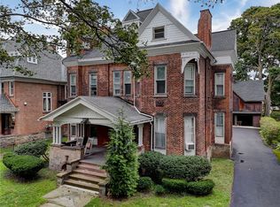 10 Sibley Pl, Rochester, NY 14607