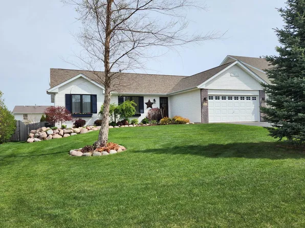 3032 Stralow Ln, Machesney Park, IL 61115