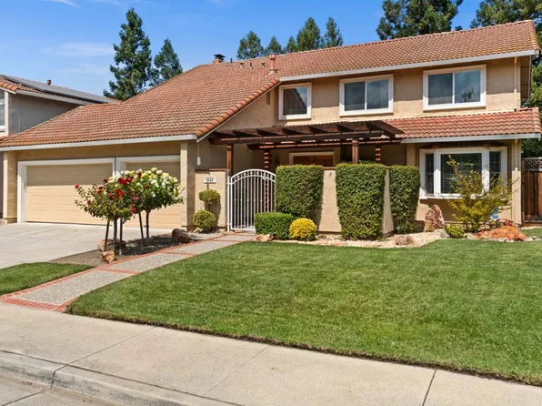 6622 Skyfarm Dr, San Jose, CA 95120