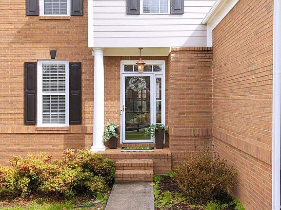 2nd image of 508 Chestnut Walk