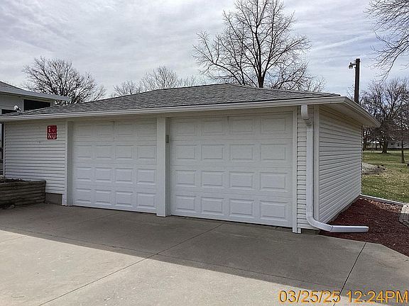 2 car garage with openers