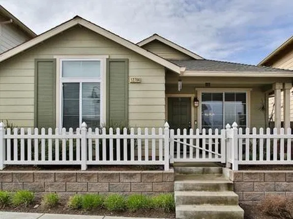 12784 Rogge Village Loop, Salinas, CA 93906