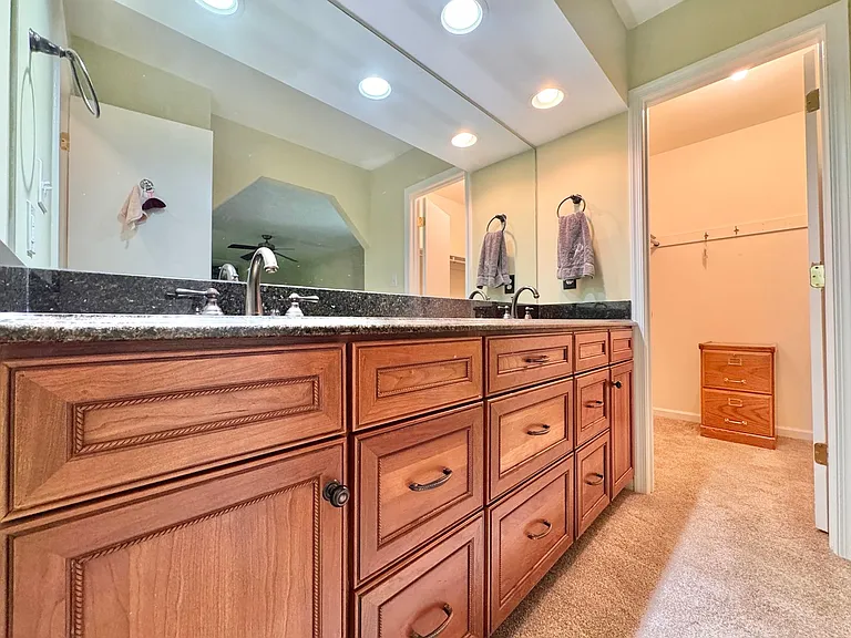 2026 Admiral Dr — Photo 13