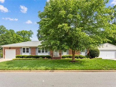 1 Beacon Cir, Hampton, VA, 23664