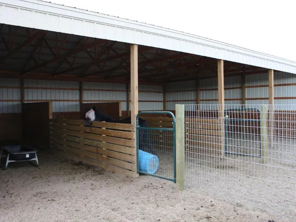 100 W Country Rd #Ll, Satanta, KS 67870