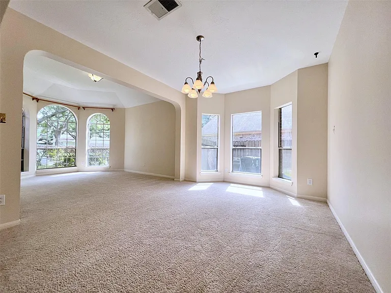 4723 Silverlake Dr — Photo 3