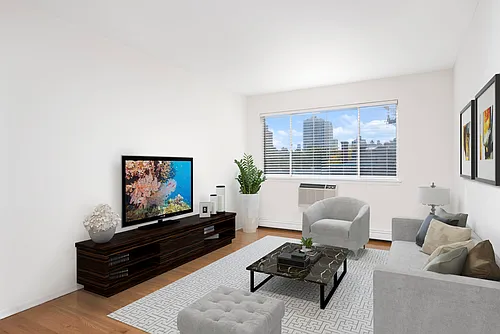 Floor plan 1-BR/1BA