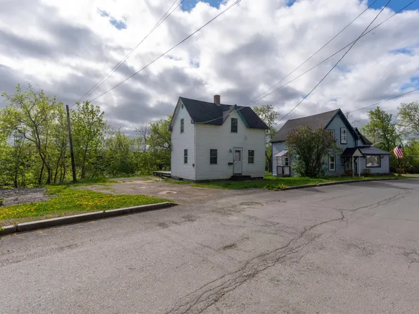 44 Mill Street, Houlton, ME 04730