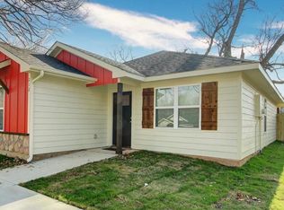 212 E Walker St, Denison, TX 75021