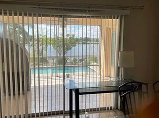 960 Crystal Lake Dr APT 207, Pompano Beach, FL 33064