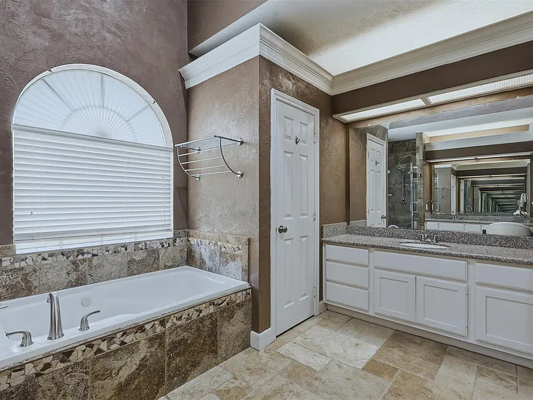 19822 Emerald Springs Dr — Photo 14
