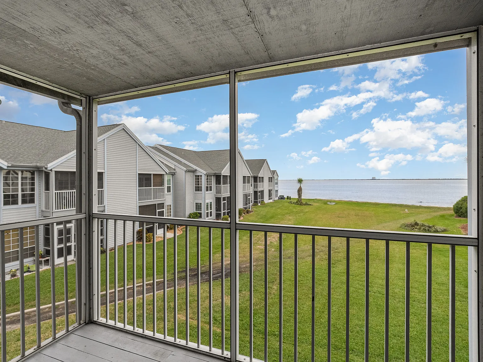 7220 N Highway 1 — Photo 3
