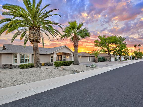4th image of 10625 W Willowbrook Dr