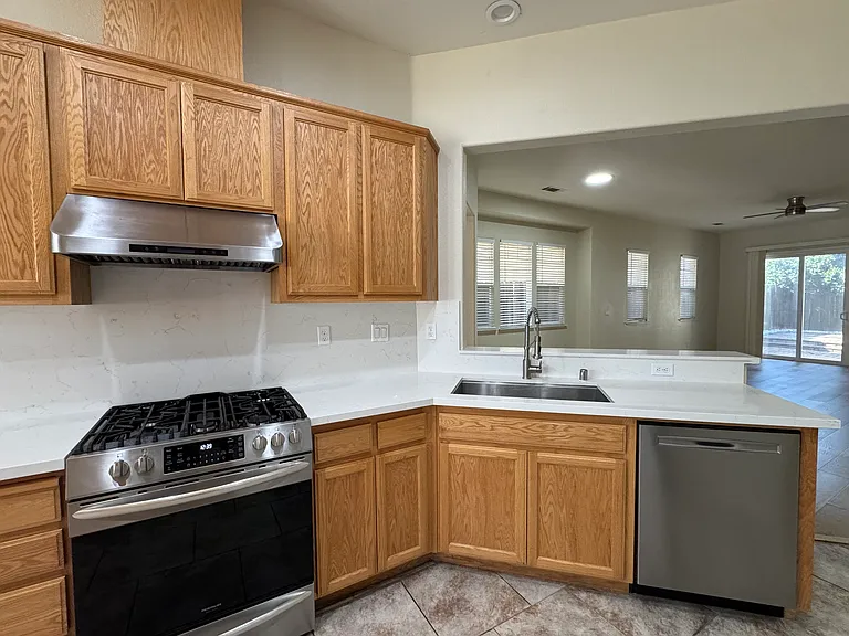 4181 Cherry Blossom Ln — Photo 11