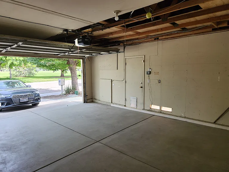 1487 Promenade Cir — Photo 9