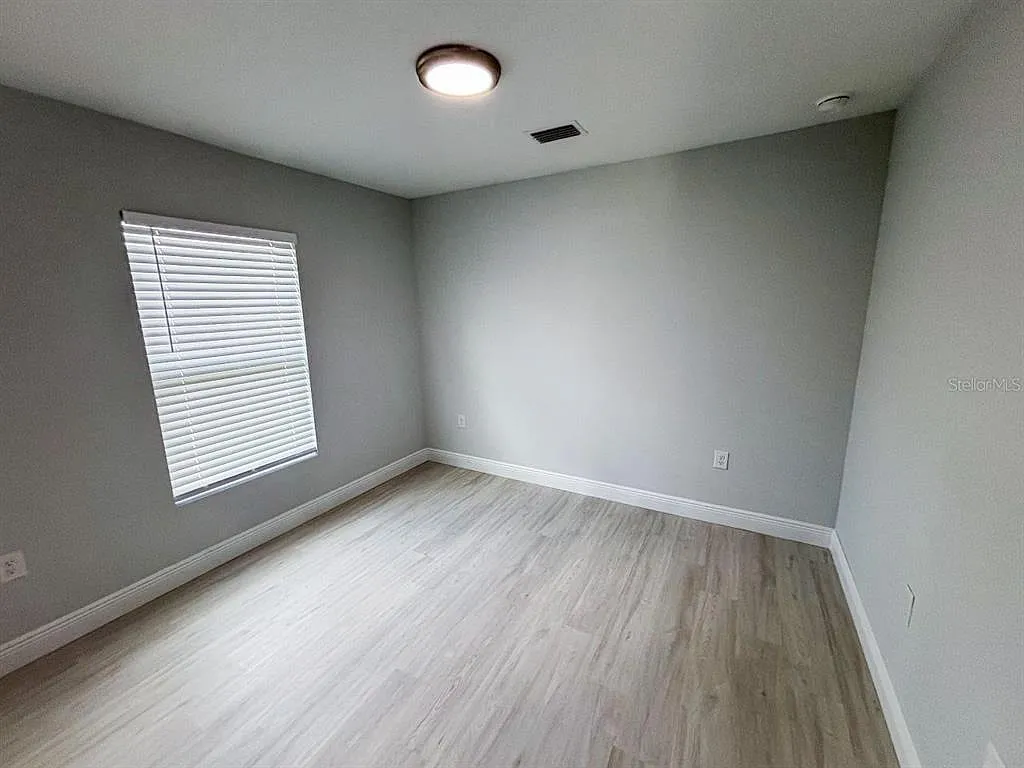 3 bed, 2.0 bath, 1379 sqft, $1,747 — Photo 4