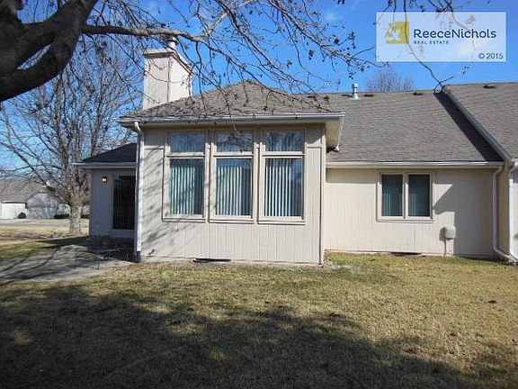 4th image of 8822 Crysler Ave