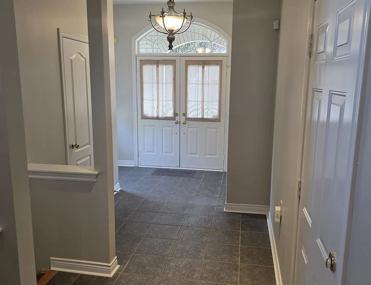 4 bed, $3,700 — Photo 3