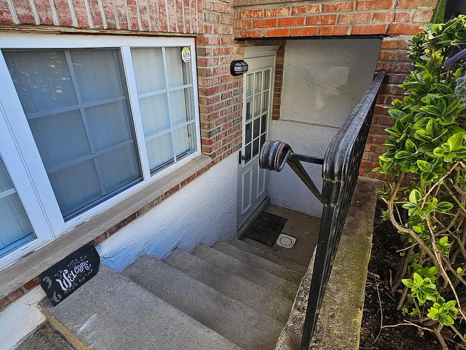 36 Sharrotts Ln #2