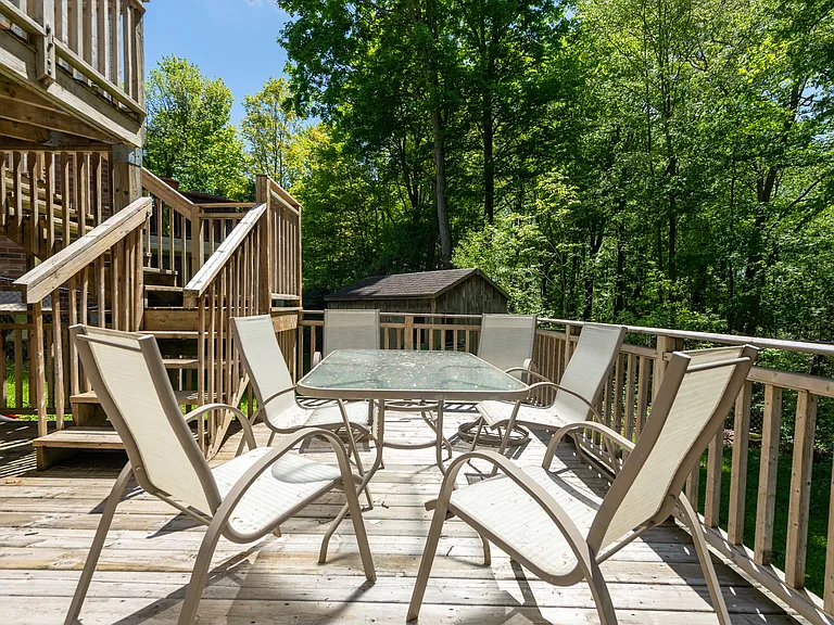 235 Rossmore Ct — Photo 33