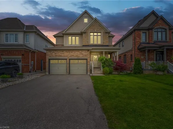 8 Miracle Way, Thorold, ON L2V 0B6