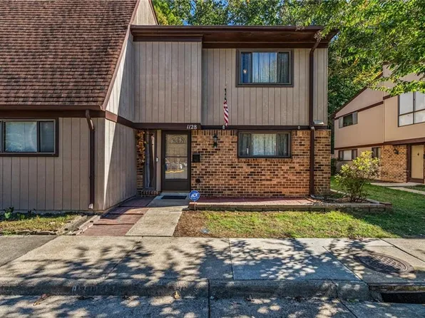 1128 Willow Green Dr, Newport News, VA 23602