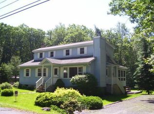 111 Wilsonville Rd, Hawley, PA 18428