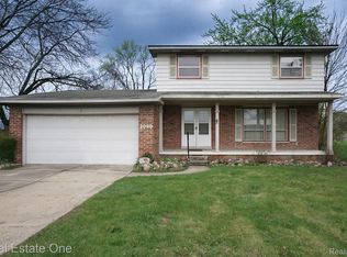 3050 W Hill Rd, Flint, MI 48507