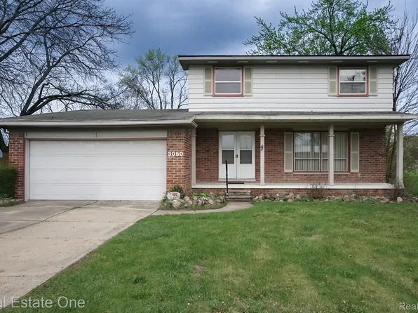 3050 W Hill Rd, Flint, MI 48507