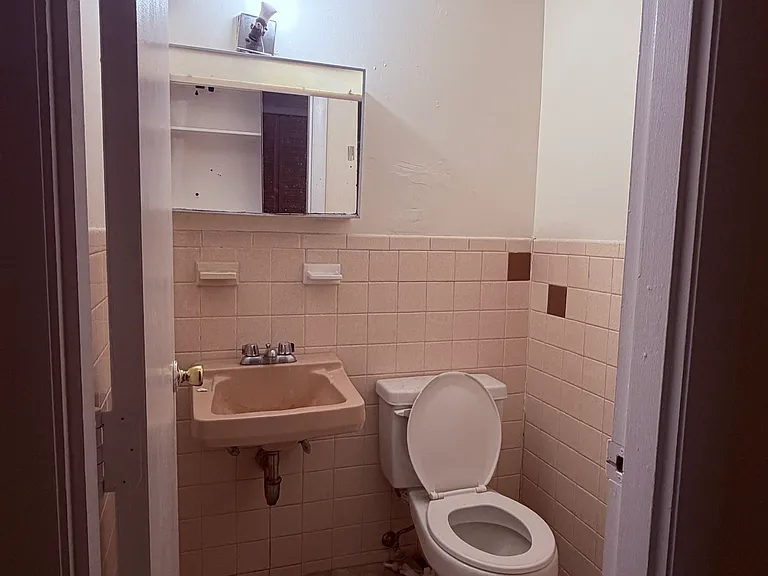 1128 Commonwealth Ave #3 — Photo 14