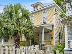 306 W 41st St, Savannah, GA