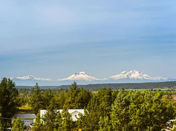 14483 SW Bills Pl, Crooked River Ranch, OR 97760