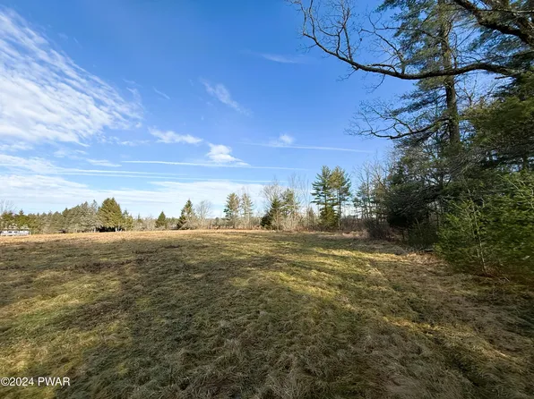 Swamp Brook Rd, Hawley, PA 18428