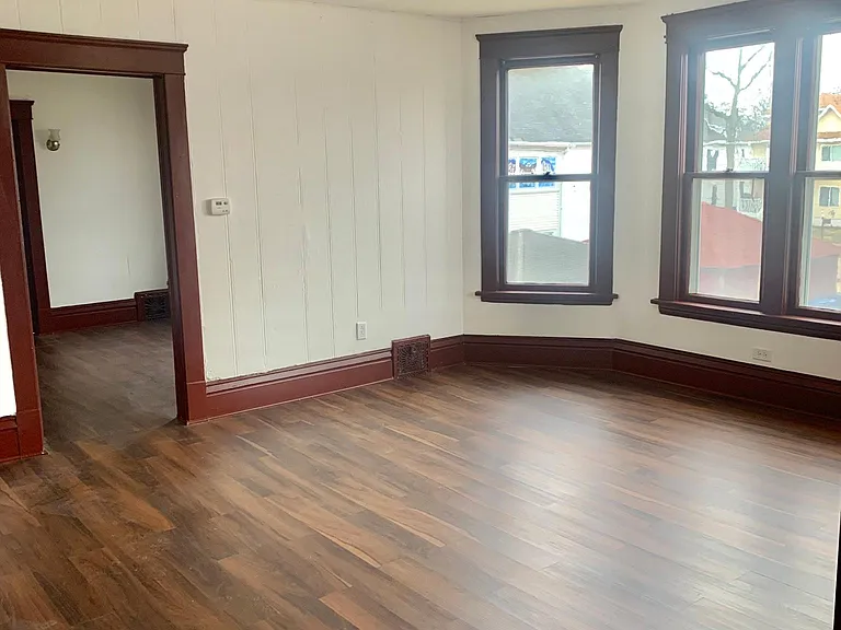 812 E Lincoln Hwy #2 — Photo 2