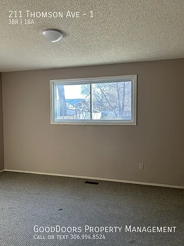211 Thomson Ave #1 Photo 1
