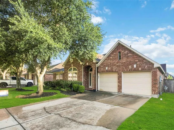 13615 Rainwater Dr, Pearland, TX 77584