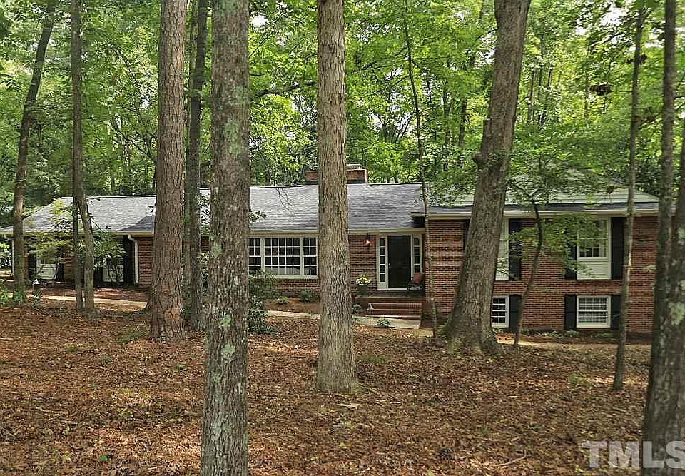 1st image of 418 Lakeshore Ln