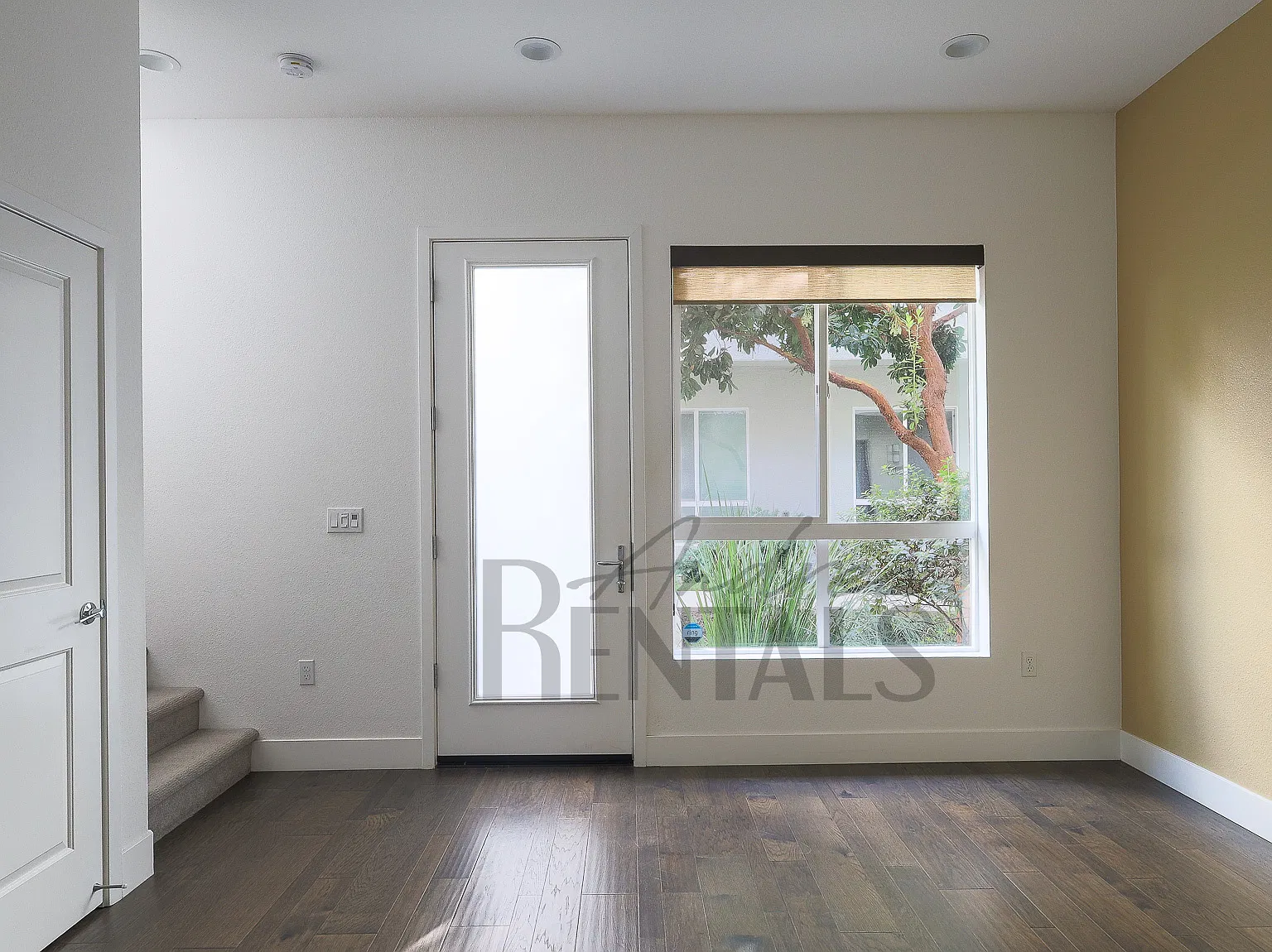 3 bed, 1712 sqft, $3,895 — Photo 3