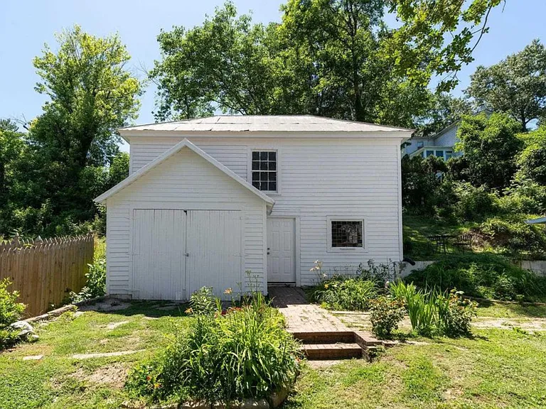 550 Valley St — Photo 12