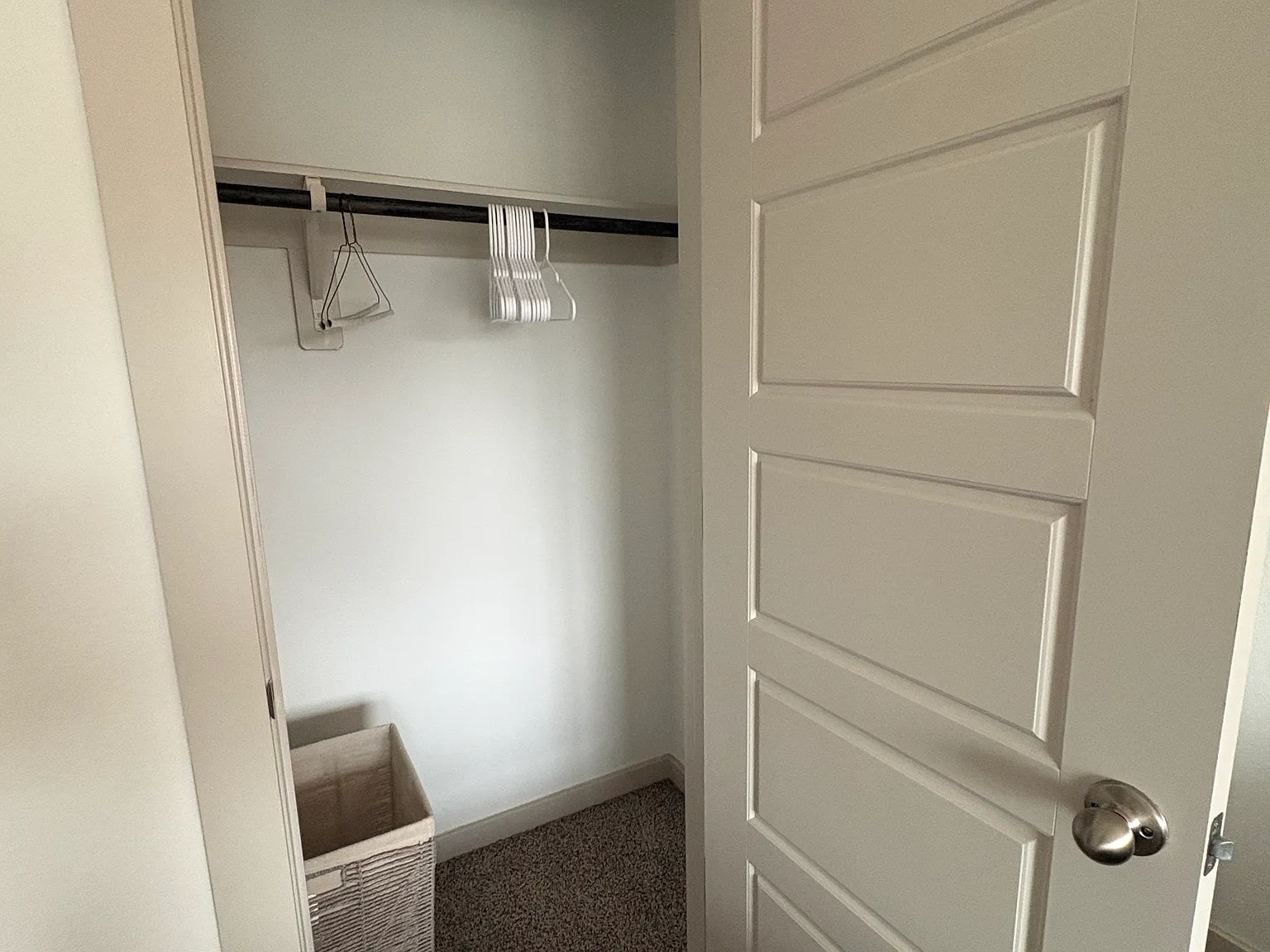 3 bed, 2.5 bath, 1844 sqft, $700 — Photo 3